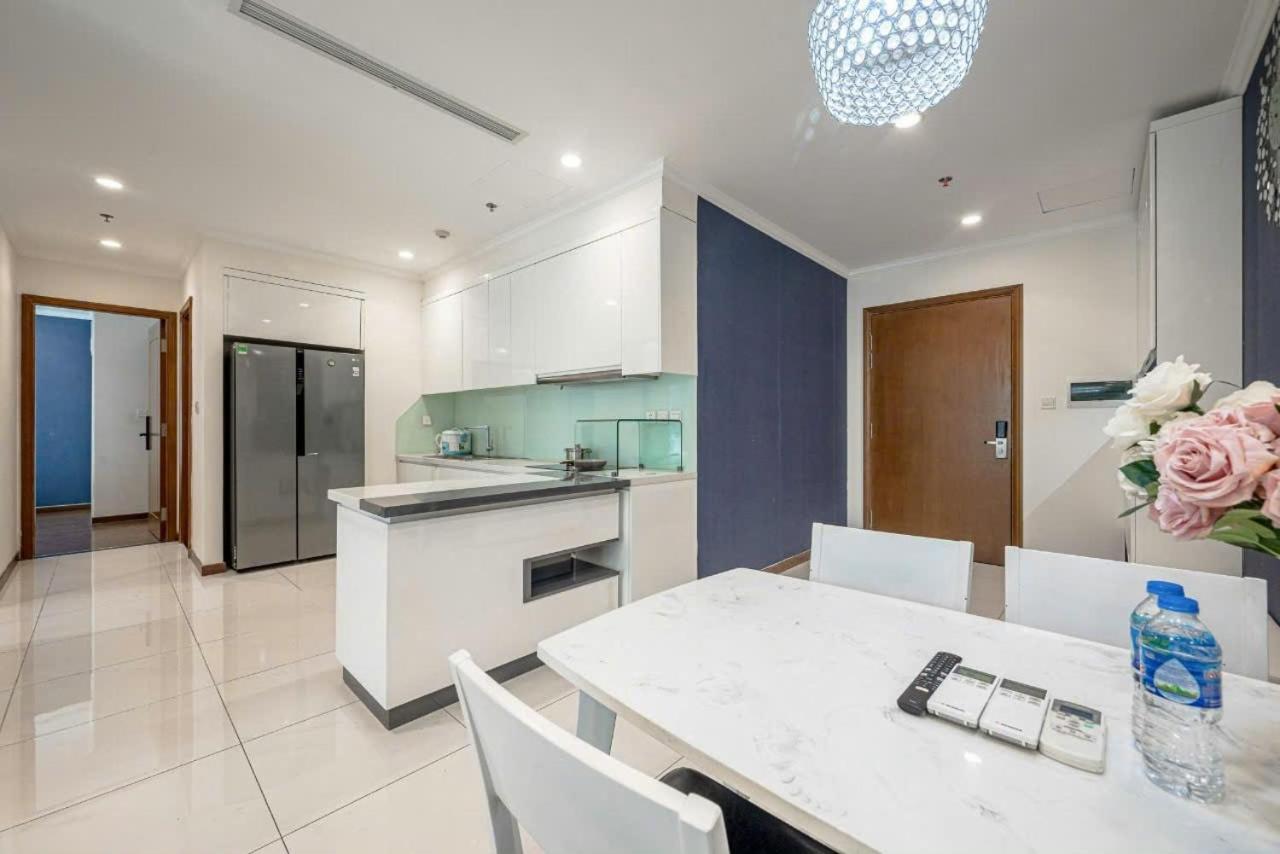 1 Phong Ngu Landmark 81 Vinhome