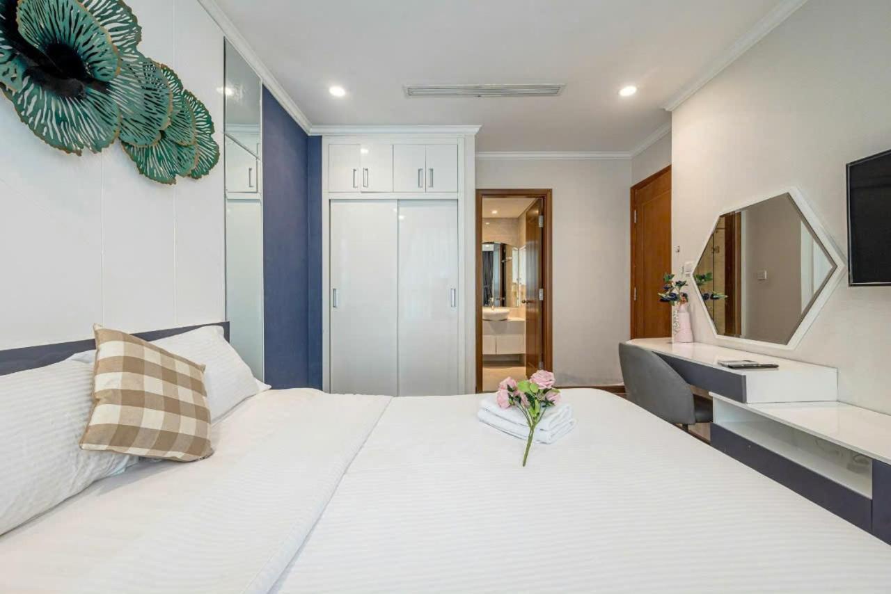 Apartment 1 Phong Ngu Landmark 81 Vinhome Ho Chi Minh City